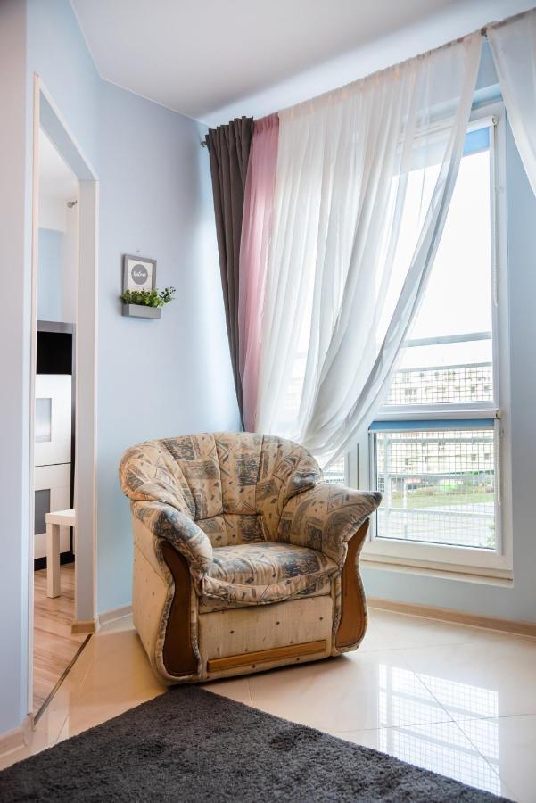 Wola Pleasure Place Apartment Warsaw Luaran gambar