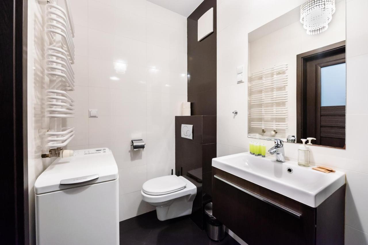 Wola Pleasure Place Apartment Warsaw Luaran gambar