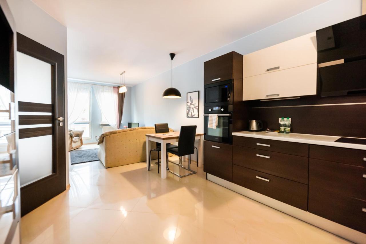 Wola Pleasure Place Apartment Warsaw Luaran gambar