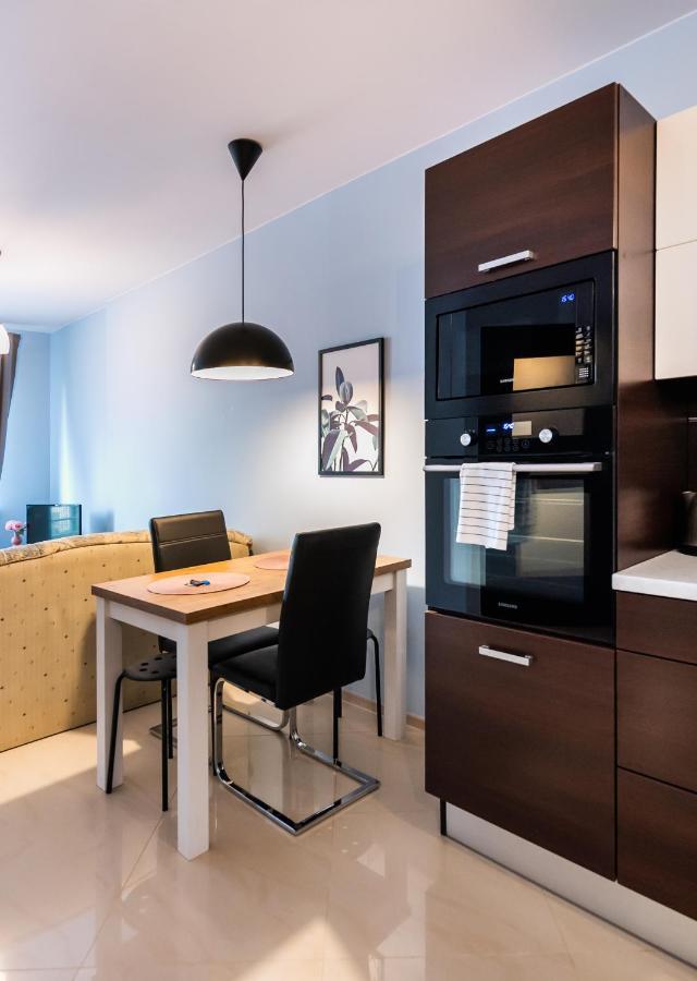 Wola Pleasure Place Apartment Warsaw Luaran gambar