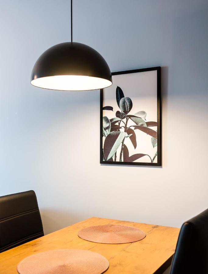 Wola Pleasure Place Apartment Warsaw Luaran gambar